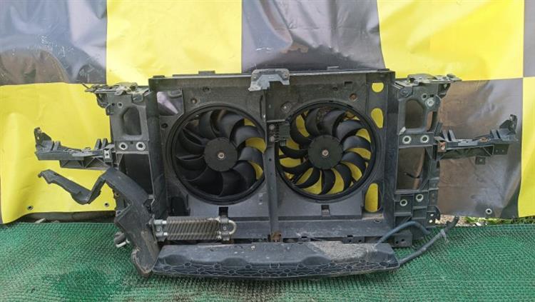 Рамка радиатора Ниссан Скайлайн в Усолье-Сибирском 103445