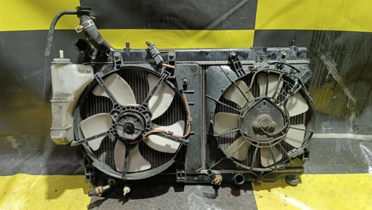 Радиатор основной Хонда Фит в Усолье-Сибирском 105259