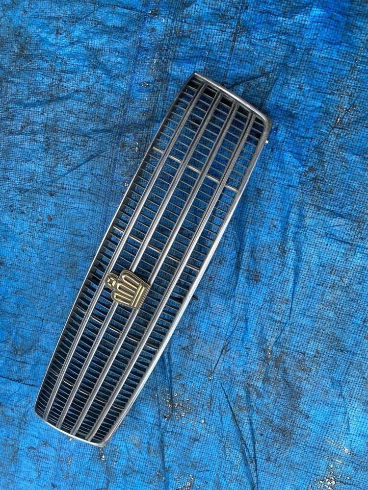 Решетка радиатора Тойота Краун в Усолье-Сибирском 193895