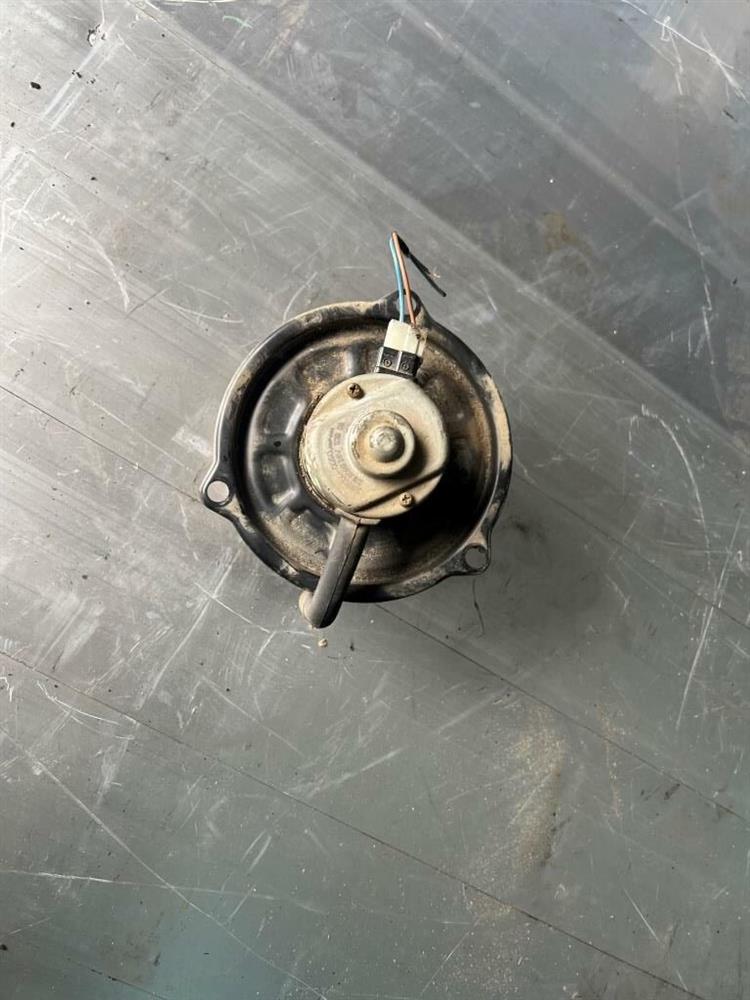 Мотор печки Ниссан Титан в Усолье-Сибирском 242374