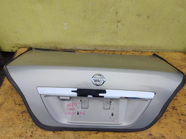 Крышка багажника Ниссан Сима в Усолье-Сибирском 44601