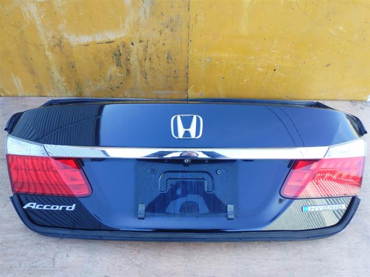 Крышка багажника Хонда Аккорд в Усолье-Сибирском 50872