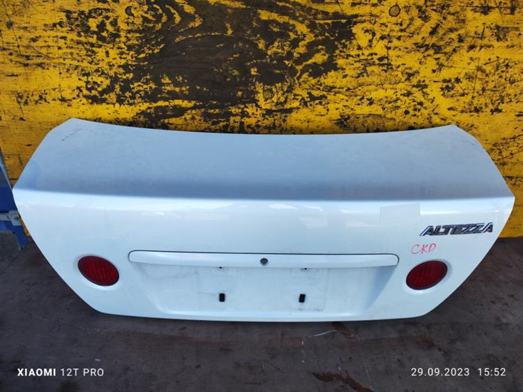 Крышка багажника Тойота Алтеза в Усолье-Сибирском 651581