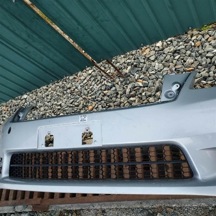 Решетка радиатора Тойота Марк Х Зио в Усолье-Сибирском 87544