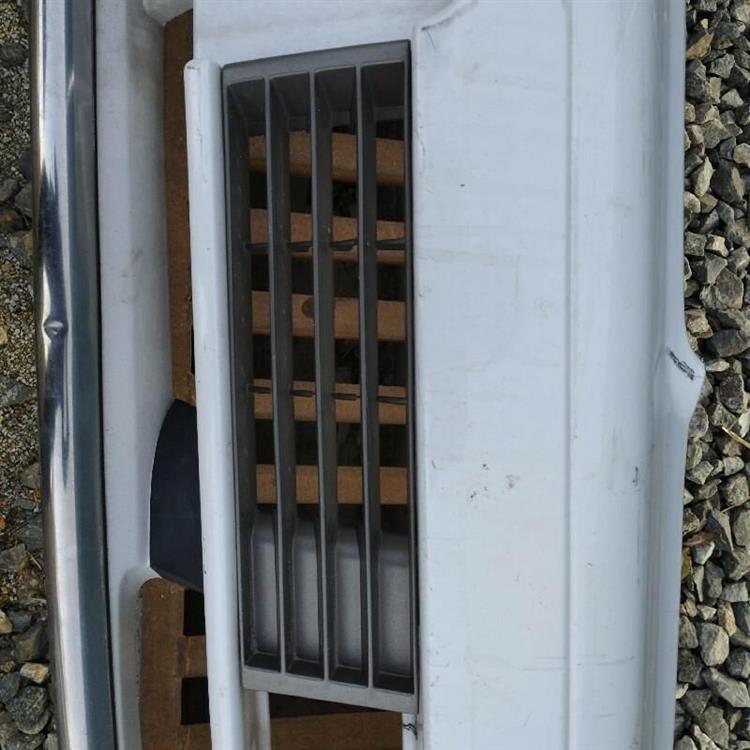Решетка радиатора Ниссан Седрик в Усолье-Сибирском 87572
