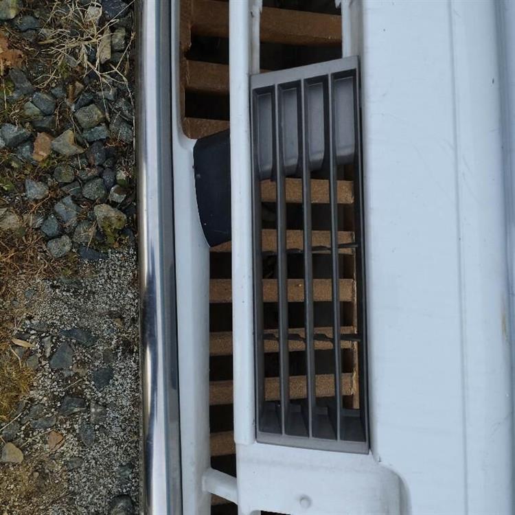 Решетка радиатора Ниссан Седрик в Усолье-Сибирском 87573